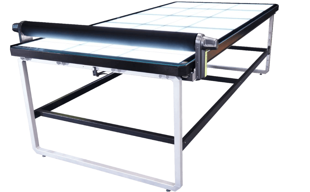 Compact CL applicator with folding legs